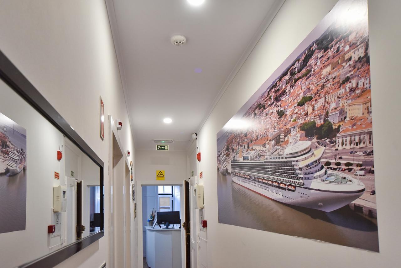 Train Lisbon Hostel Eksteriør billede